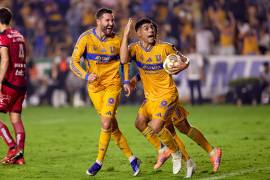 Los Tigres lograron la remontada con un 5-0 sobre los Xolos de Tijuana en el Estadio Universitario, resultado que revirtió el marcador global y les aseguró su lugar en las Semifinales.