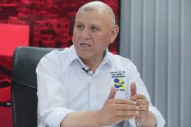 Fotografía cedida este domingo por la agencia Andina que muestra a Napoleón Becerra García, candidato presidencial por el Partido de los Trabajadores y Emprendedores (PTE-Perú).