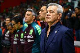 Javier Aguirre, técnico de la Selección Mexicana, mantendrá su puesto hasta el Mundial, según confirmó la FMF.