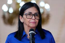 El presidente de Estados Unidos, Donald Trump, reveló que mantuvo una conversación telefónica con la presidenta encargada de Venezuela, Delcy Rodríguez, a quien definió como una “persona fantástica”.