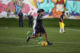 La cancha se convirtió en punto de encuentro entre jóvenes de las colonias y corporaciones de seguridad.