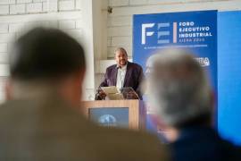 El alcalde Tomás Gutiérrez Merino participó en la primera edición del Foro Ejecutivo Industrial AIERA 2026, donde destacó la coordinación entre autoridades y empresarios.