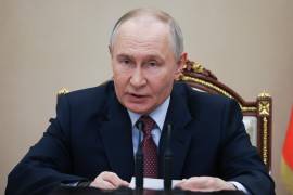 El presidente ruso, Vladimir Putin, preside una reunión en el Kremlin en Moscú.