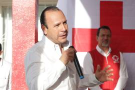 El alcalde Fernando Orozco Lara informó que la construcción del nuevo aeródromo de Parras registra avances importantes y contempla una pista de mil 200 metros lineales.