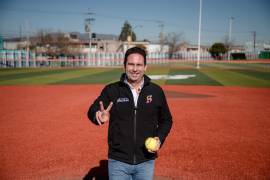 El Ayuntamiento de Saltillo entregó la rehabilitación de dos campos de sóftbol, obra que beneficiará a más de 14 mil habitantes del sector y fomentará la práctica deportiva.