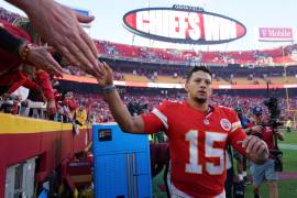 Patrick Mahomes condujo la ofensiva decisiva de los Chiefs en el tiempo extra ante los Colts.