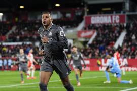 Mbappé volvió a mostrarse en el marcador con el Real Madrid, aportando con un gol que encaminó la goleada del cuadro merengue ante el Girona.