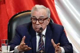 Para Riva Palacio, el congelamiento de cuentas de los 10 funcionarios acusados por EU, incluido Rocha Moya, se trató de una simulación, pues les dieron tiempo para mover el dinero fuera de México.