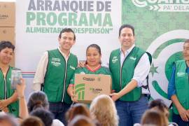 Familias recibieron paquetes con productos de la canasta básica como parte de la estrategia estatal.