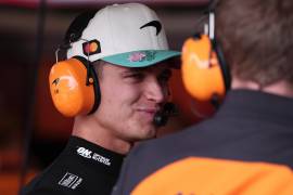 Lando Norris partirá desde la primera posición en la carrera sprint del GP de Brasil, tras dominar la clasificación en Interlagos.