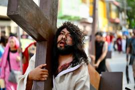 Entre rezos, dramatización y momentos de reflexión, la representación de la Pasión de Cristo reunió a la comunidad en uno de los eventos religiosos más concurridos de la temporada.