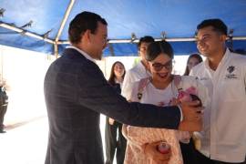 Gabriel Elizondo Pérez, senador por Coahuila, expuso ante estudiantes su propuesta para proteger la continuidad escolar de universitarias embarazadas.
