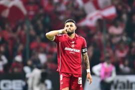 Los Diablos Rojos hicieron pesar el Estadio Nemesio Diez y mantuvieron viva su lucha por conquistar el torneo internacional.