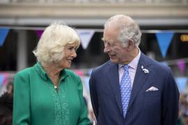 Carlos III de Reino Unido (d) y la reina consorte Camila (i) sean coronados el día sábado 6 de mayo.