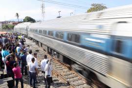 Fotografía del arribo del primer tren de pasajeros de la Línea Z del Corredor Interoceánico en la estación de Ciudad Ixtepec, Oaxaca.