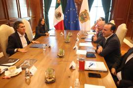 Funcionarios estatales recibieron a los representantes de la Unión Europea en México.