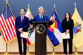 El fiscal general de California Rob Bonta discute una demanda contra Meta en una conferencia de prensa en Oakland, California, el 18 de agosto del 2026.