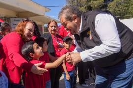 A través del programa “En tu escuela tú eliges”, el Municipio otorga ayuda en especie a cada escuela con valor de 50 mil pesos.