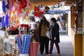 Con la temporada navideña en puerta, la recomendación es no llevarse por la emoción y gastar de más.