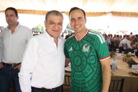El gobernador Manolo Jiménez reiteró su respaldo a Miguel Riquelme como próximo alcalde interino de Torreón y aseguró que trabajarán de manera coordinada.