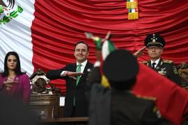Autoridades de los tres poderes del Estado participaron en la sesión solemne por el aniversario del Ejército Mexicano en el Congreso de Coahuila.