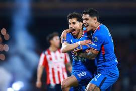 Cruz Azul y Chivas protagonizaron un intenso 3-2 en la Liguilla del Apertura 2025, último antecedente entre ambos, que causó la eliminación del Guadalajara en la pelea por el título.