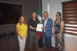 El empresario Alfredo López Villarreal presentó formalmente su solicitud de registro para participar en el proceso electoral.