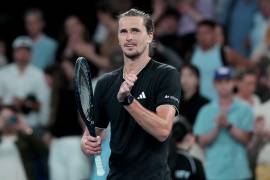 El tercero mejor de la ATP, Alexander Zverev, avanzó en Melbourne Park tras imponerse en cuatro sets, manteniéndose como uno de los principales favoritos al título del Australian Open 2026.