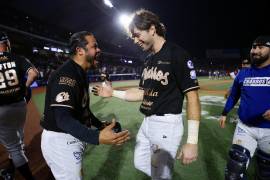 El equipo jalisciense alcanzó el triunfo en el quinto juego de la Serie de México, luego de vencer 3-2 a los Tomateros de Culiacán.