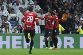 El centrocampista del Milán, Tijani Reijnders, celebra tras marcar el tercer gol ante el Real Madrid, durante el partido de la Champions League que el equipo rossoneri ganó a los Merengues.