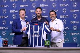 Sergio Ramos compartió presentación en rueda de prensa junto con José Antonio “Tato” Noriega y Héctor Lara previo al show que hubo en el BBVA para darle la bienvenida.