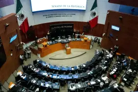 Este 25 de febrero, el Pleno del Senado de la República aprobó por unanimidad (127 votos) las reformas de la presidenta de México, Claudia Sheinbaum, que van contra la reelección y el nepotismo electoral.