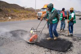 El mantenimiento vial tiene como objetivo mejorar la movilidad de automovilistas y peatones.