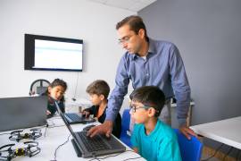 Es importante transmitir a los estudiantes la ética respecto a uso de la tecnología.
