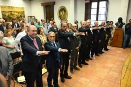 El Colegio Coahuilense de Investigaciones Históricas incorporó este lunes a ocho nuevos miembros de número y un miembro honorario durante una ceremonia celebrada en el Recinto de Juárez.