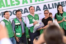 El gobernador Manolo Jiménez encabezó el arranque de obras sociales y del Programa Alimentario en Matamoros, con una inversión de más de 70 millones de pesos.
