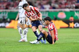 La directiva mantiene negociaciones para concretar las salidas de Víctor Guzmán, quien podría regresar a Pachuca, y Alan Mozo, pretendido por León.