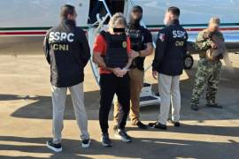 El avión Canadair Challenger de la Fiscalía General de la República (FGR) que traslada a Hernán Bermúdez Requena, conocido como “El Abuelo” o “Comandante H”, cambió de ruta.