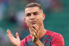 El conflicto comenzó luego de que el atacante calentara durante el partido ante Noruega sin ingresar al campo. Días después, el jugador acusó al técnico de incumplir su palabra.