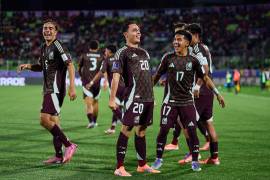 Hugo Camberos anotó un doblete que selló la goleada de México sobre el anfitrión.