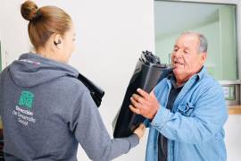 El material entregado es hule resistente para prevenir filtraciones y humedad.