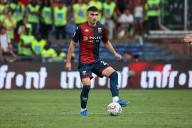 Johan Vásquez es titular indiscutible con el Genoa, por lo que ahora podría tener una oportunidad de oro para ser entrenado por Mourinho.