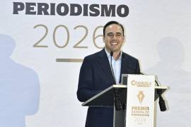 El Gobernador señala que la crítica periodística puede identificar áreas de oportunidad en la función pública.