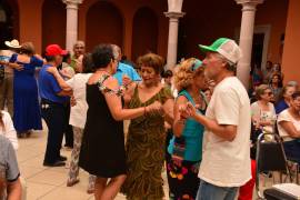 Realizan ‘Baile del Recuerdo’ en celebración a los adultos mayores