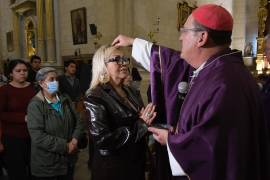El obispo Hilario González García encabezó la ceremonia del Miércoles de Ceniza, marcando el inicio del tiempo cuaresmal en Saltillo.