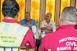 El alcalde Tomás Gutiérrez Merino reconoció la labor y el compromiso de los integrantes de Protección Civil y Bomberos.