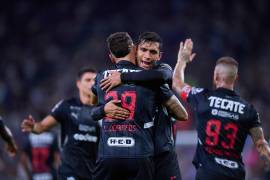 Lucas Ocampos celebra su gol ante Santos Laguna en la Jornada 11 del Apertura 2025.