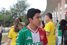 Ángel Feria, originario de Saltillo, forma parte del equipo de voluntarios que colabora en las actividades del Mundial 2026 en Monterrey.
