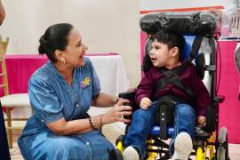 En Múzquiz, el DIF entregó aparatos auditivos y aparatos funcionales, entre ellos sillas de ruedas.