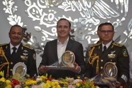 Durante la conmemoración del séptimo aniversario de la Guardia Nacional en San Pedro, Coahuila, autoridades estatales destacaron la coordinación entre los tres niveles de gobierno como eje de la estrategia de seguridad en la entidad.